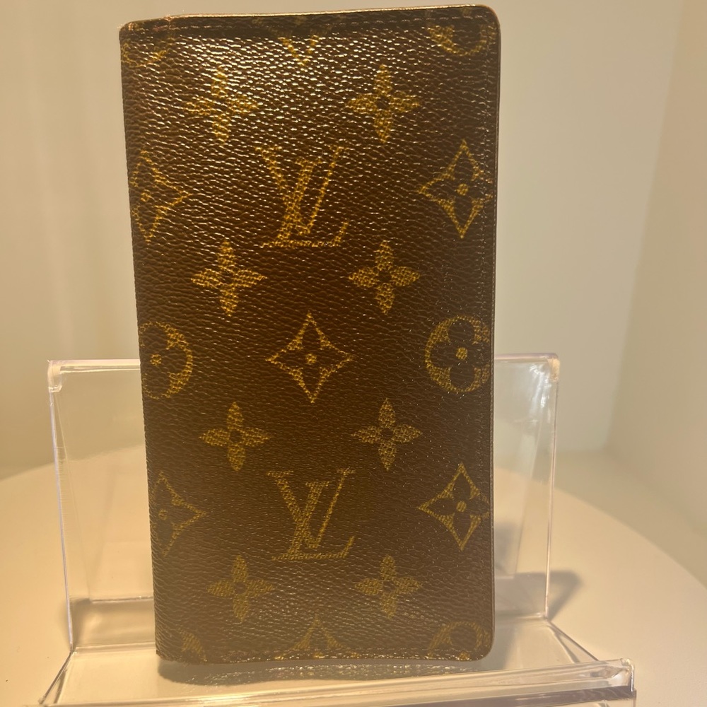Authentic Louis Vuitton Card and Checkbook Wallet